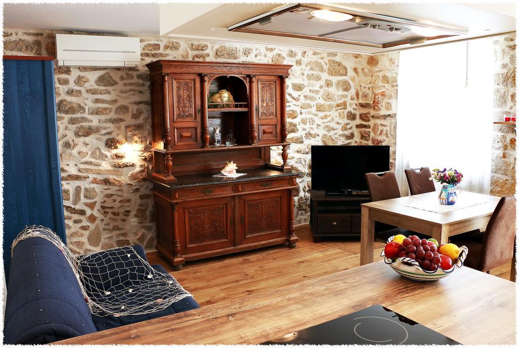 Apartment Dane Primošten Esterno foto