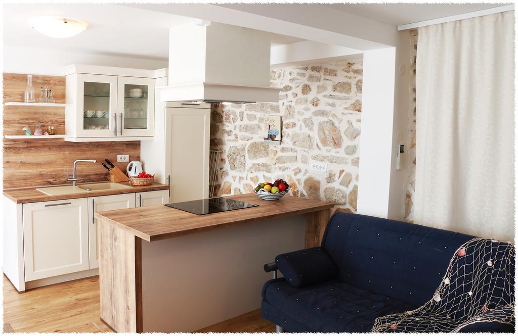 Apartment Dane Primošten Esterno foto